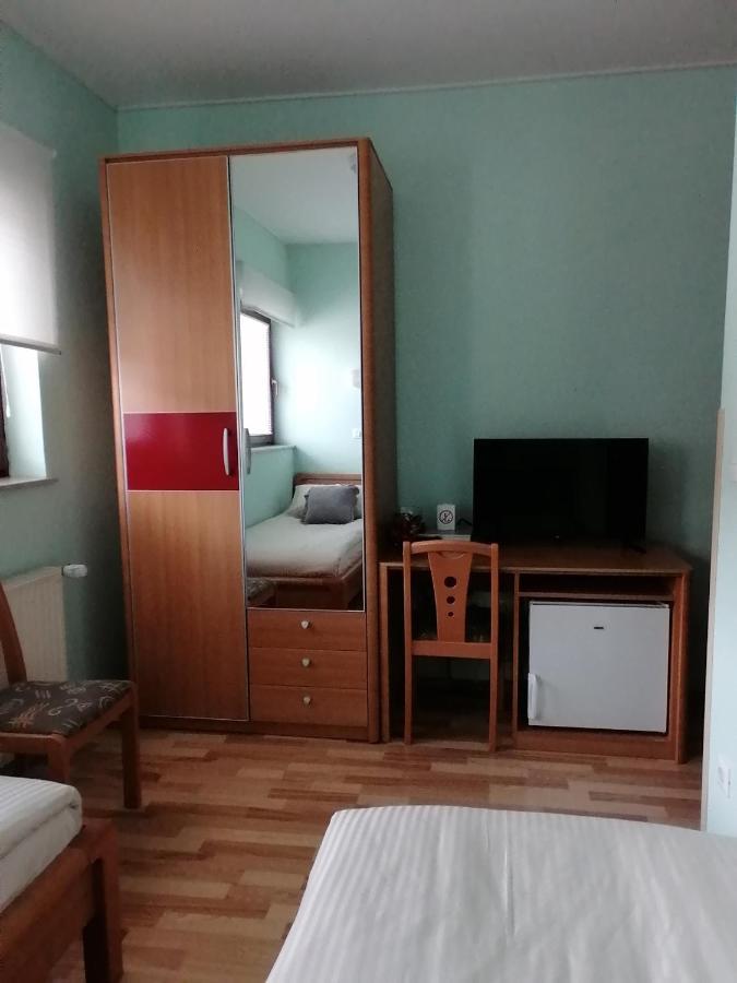Apartment Modrina Kobarid Esterno foto