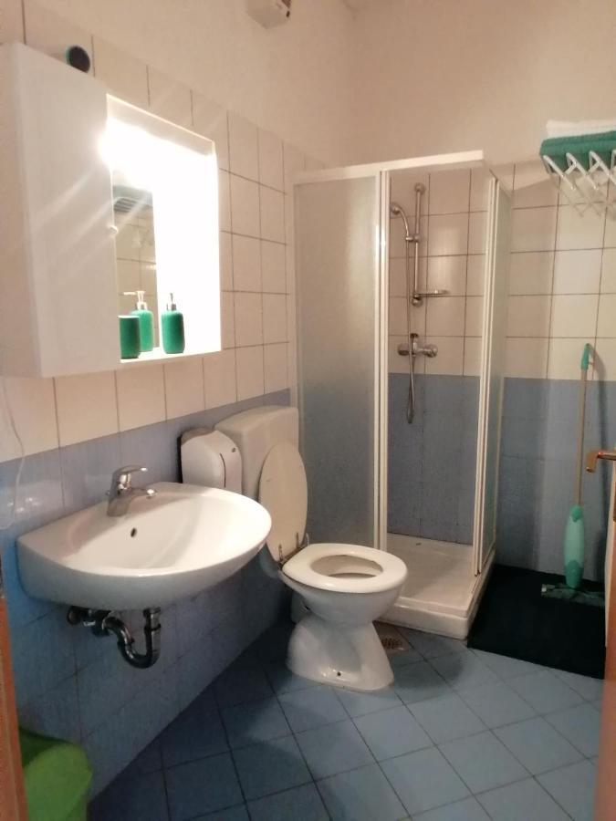 Apartment Modrina Kobarid Esterno foto